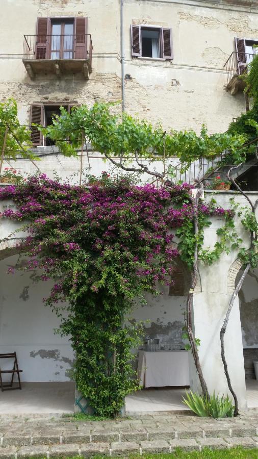 Palazzo De Fabritiis Bed & Breakfast Rosciano  Екстериор снимка